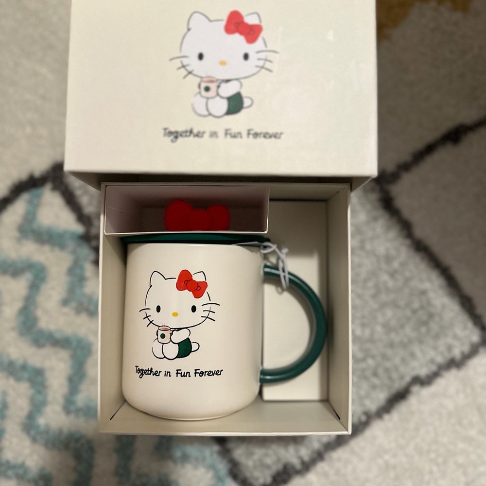 Hello Kitty x Starbucks White Box